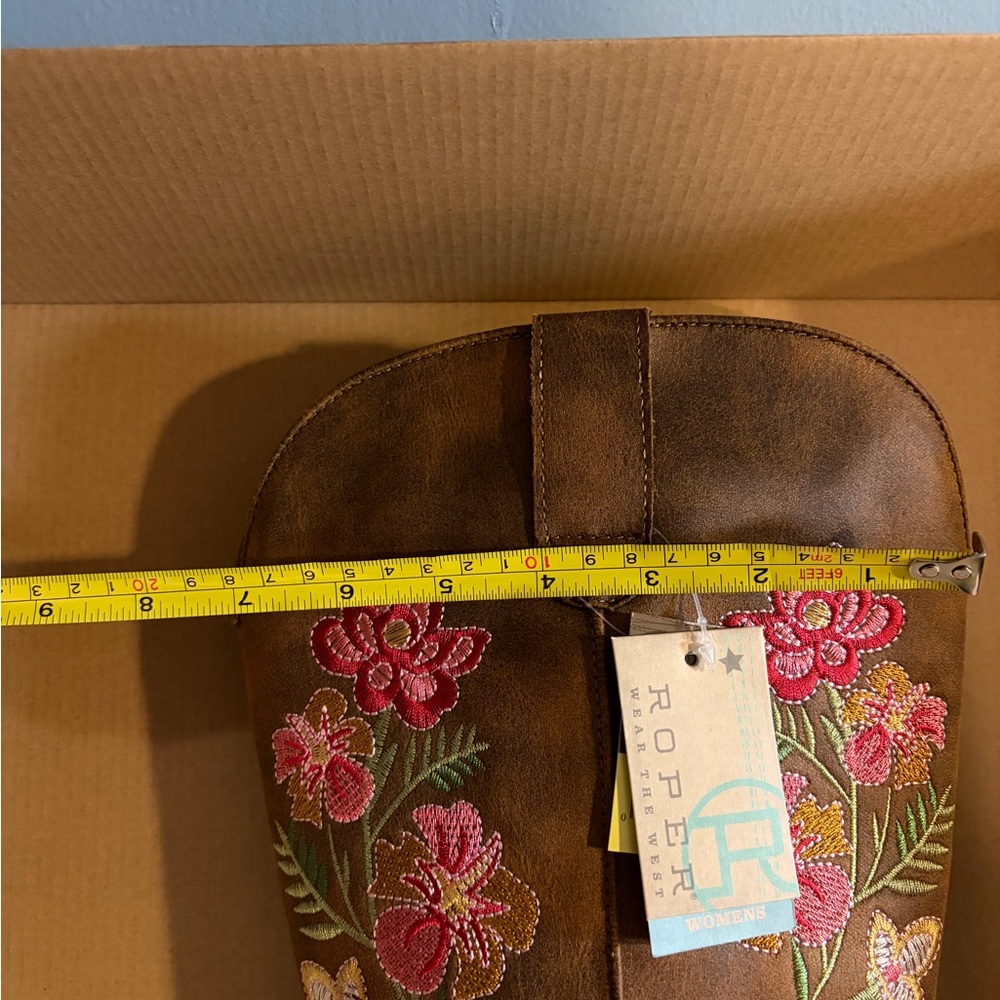 NEW Roper Brown Cowboy Cowgirl Boots with Floral Embroidery NWT in box - Picture 4 of 15